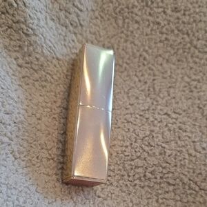 Estée Lauder Pure ColorMatte Lipstick in 669 Stolen Heart - New